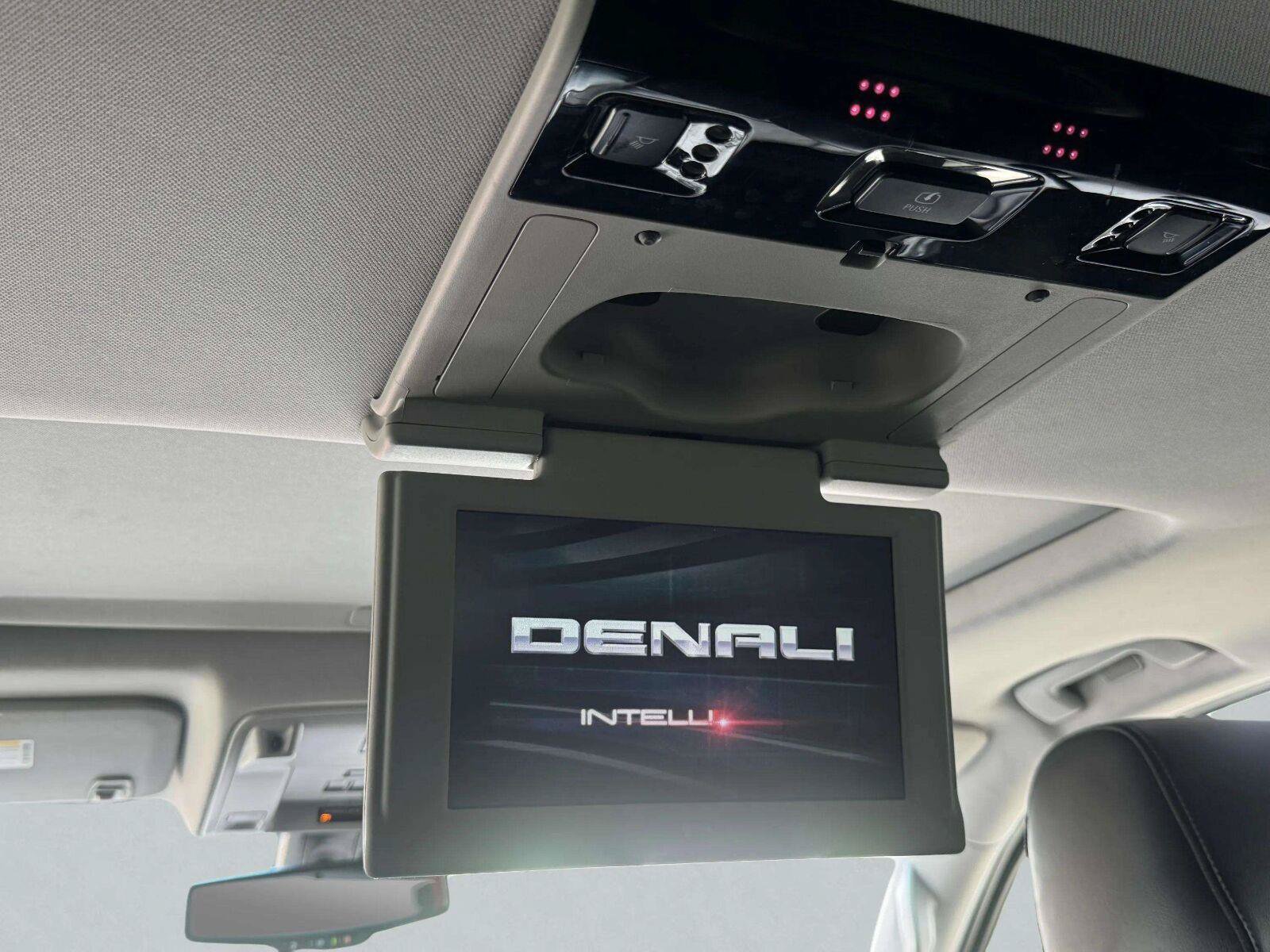 Used 2019 GMC Yukon Denali w/ Denali Ultimate Package AWD/4WD image 47