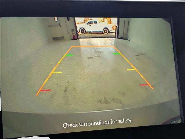 Used 2025 Nissan Leaf S image 13