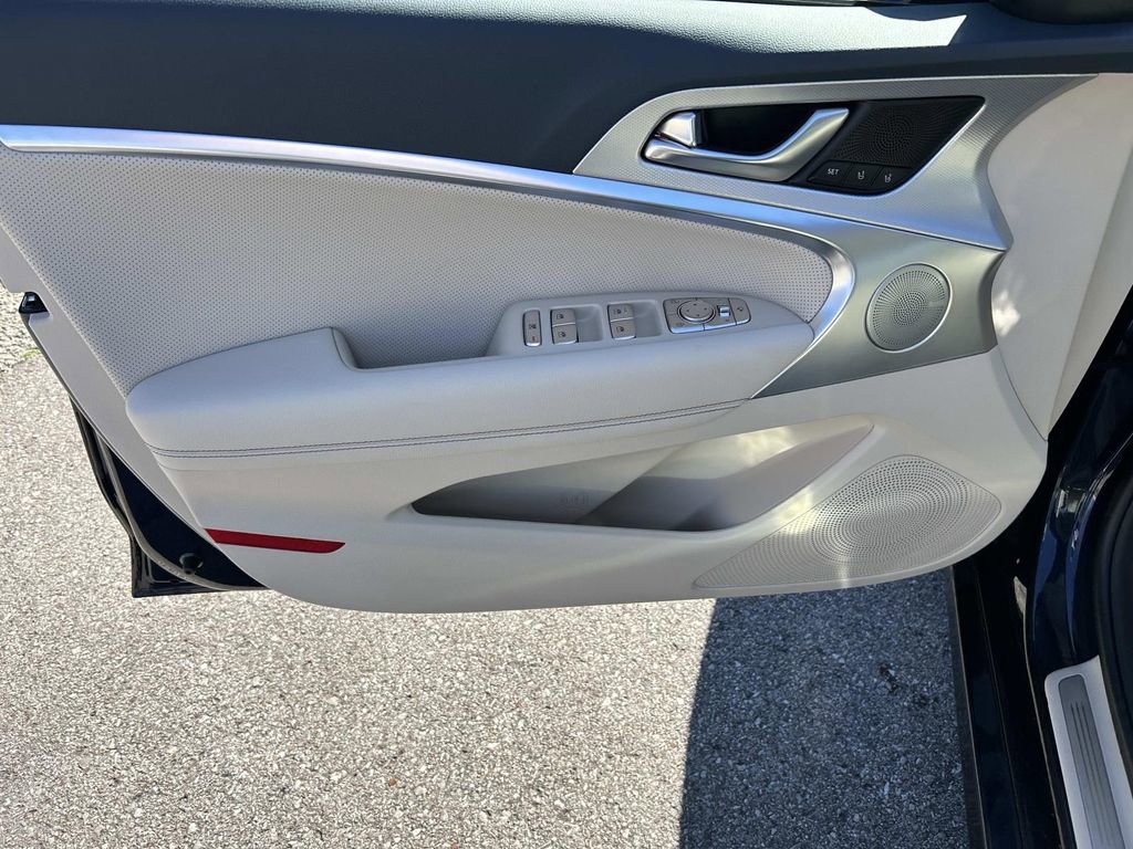 New 2026 Genesis G70 2.5T Prestige image 16