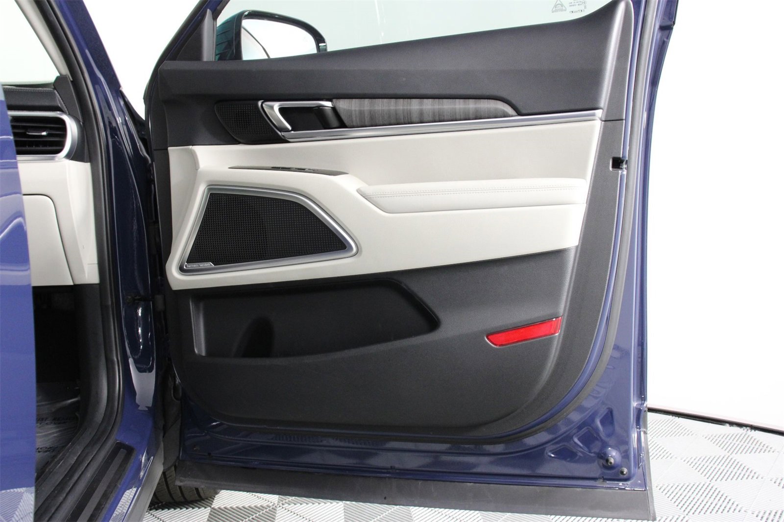 Used 2023 Kia Telluride SX image 20