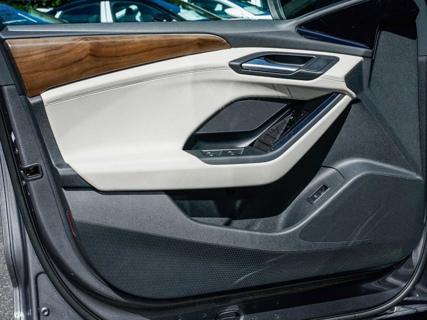 Certified 2025 Audi A6 e-tron Premium w/ Convenience Package image 19