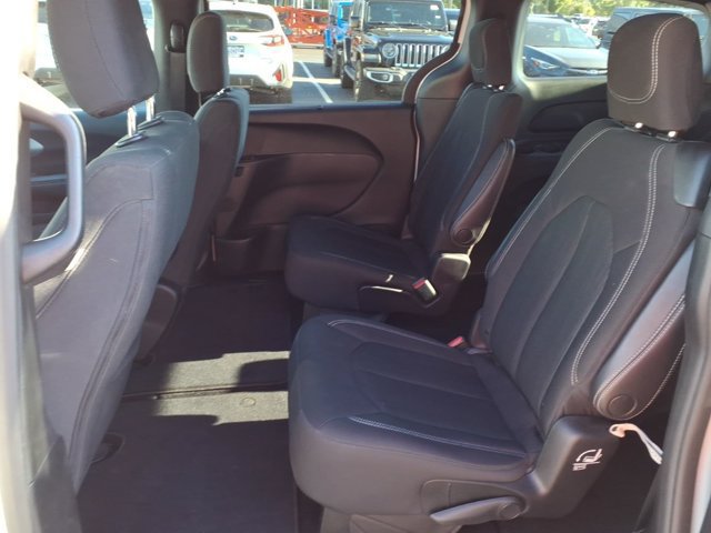 Used 2018 Chrysler Pacifica Touring Plus w/ S Appearance Package FWD image 25