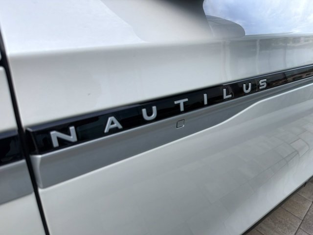 New 2026 Lincoln Nautilus Reserve AWD/4WD image 8