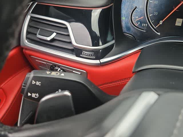 Used 2018 BMW 750i RWD image 26