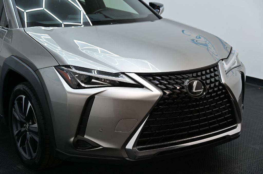 Used 2021 Lexus UX 200 w/ Accessory Package (Z2) FWD image 8