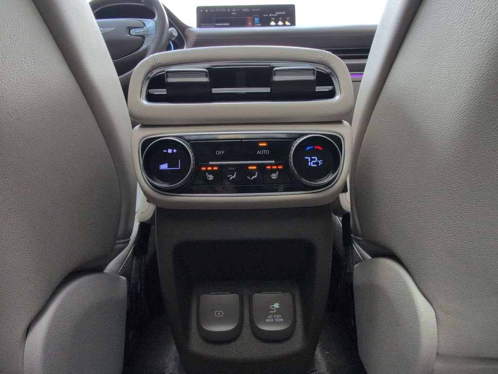 Used 2022 Genesis GV80 2.5T w/ Prestige Package 04 image 16