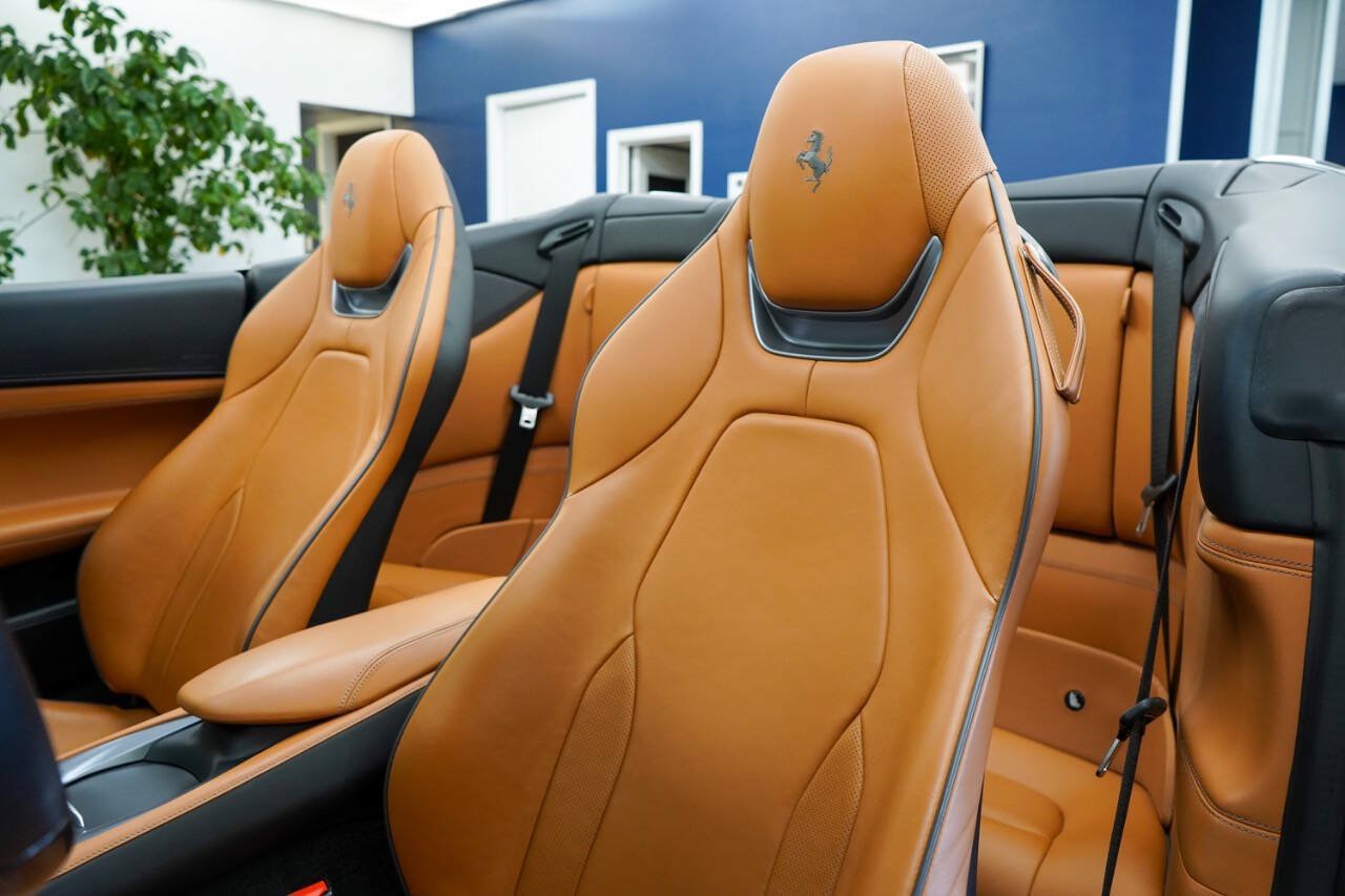 Used 2019 Ferrari Portofino RWD image 71