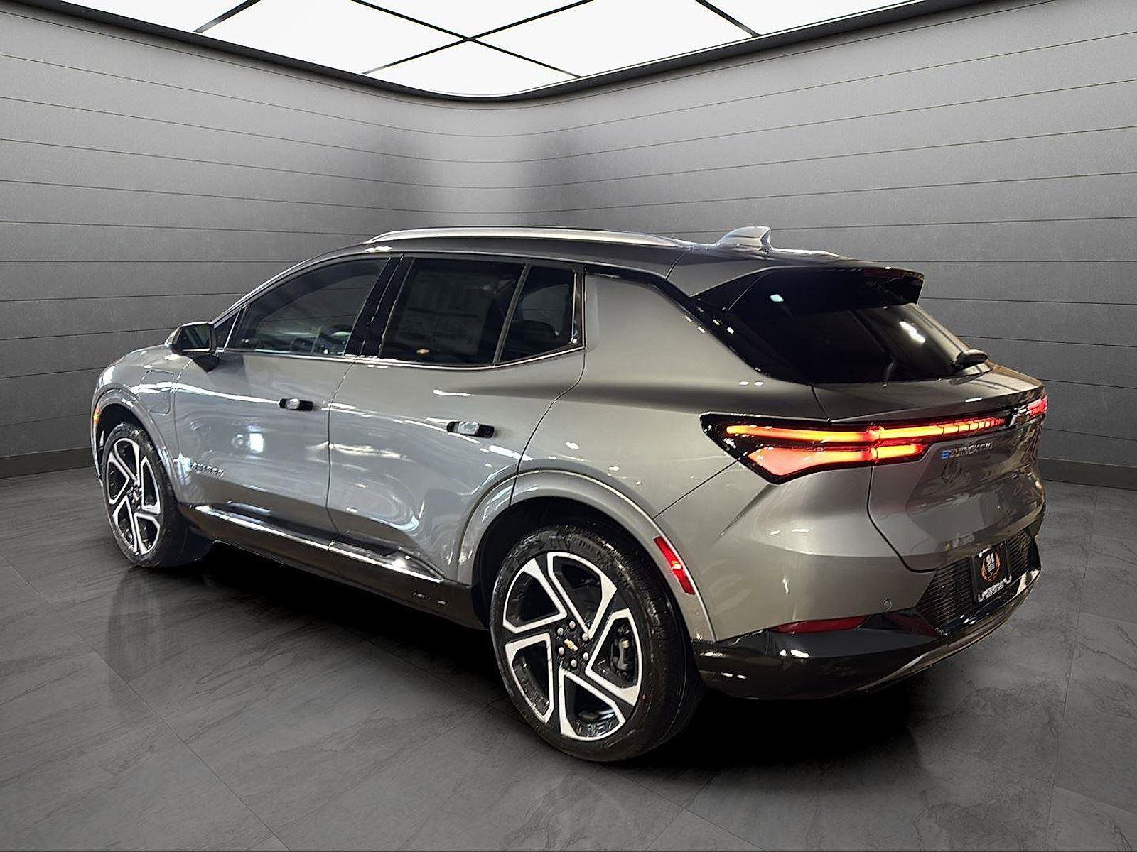 New 2026 Chevrolet Equinox EV LT image 3