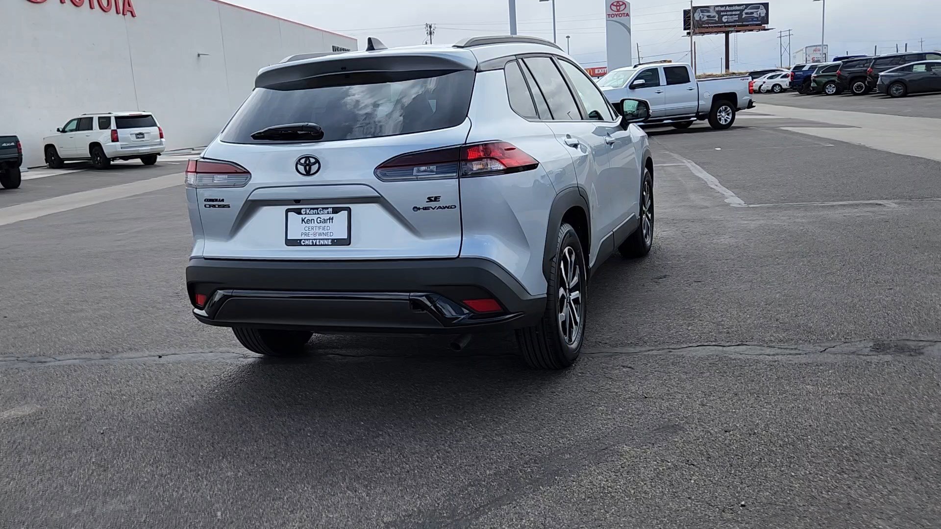 Used 2026 Toyota Corolla Cross SE w/ Moonroof Package AWD/4WD image 3