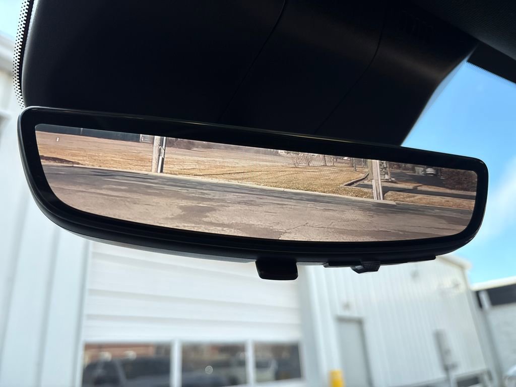 Used 2023 Cadillac Escalade Premium Luxury image 42