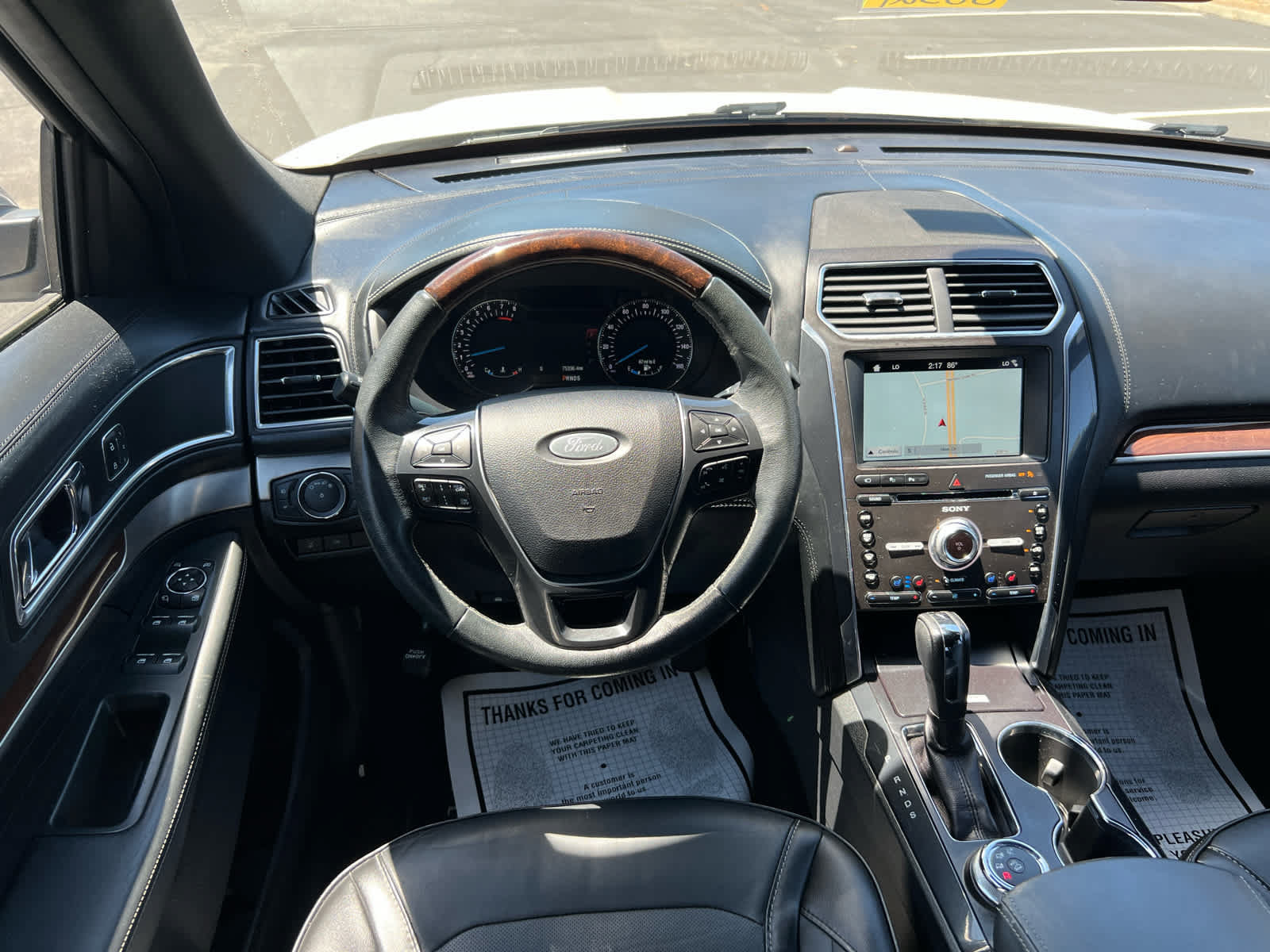 Used 2018 Ford Explorer Platinum AWD/4WD image 2