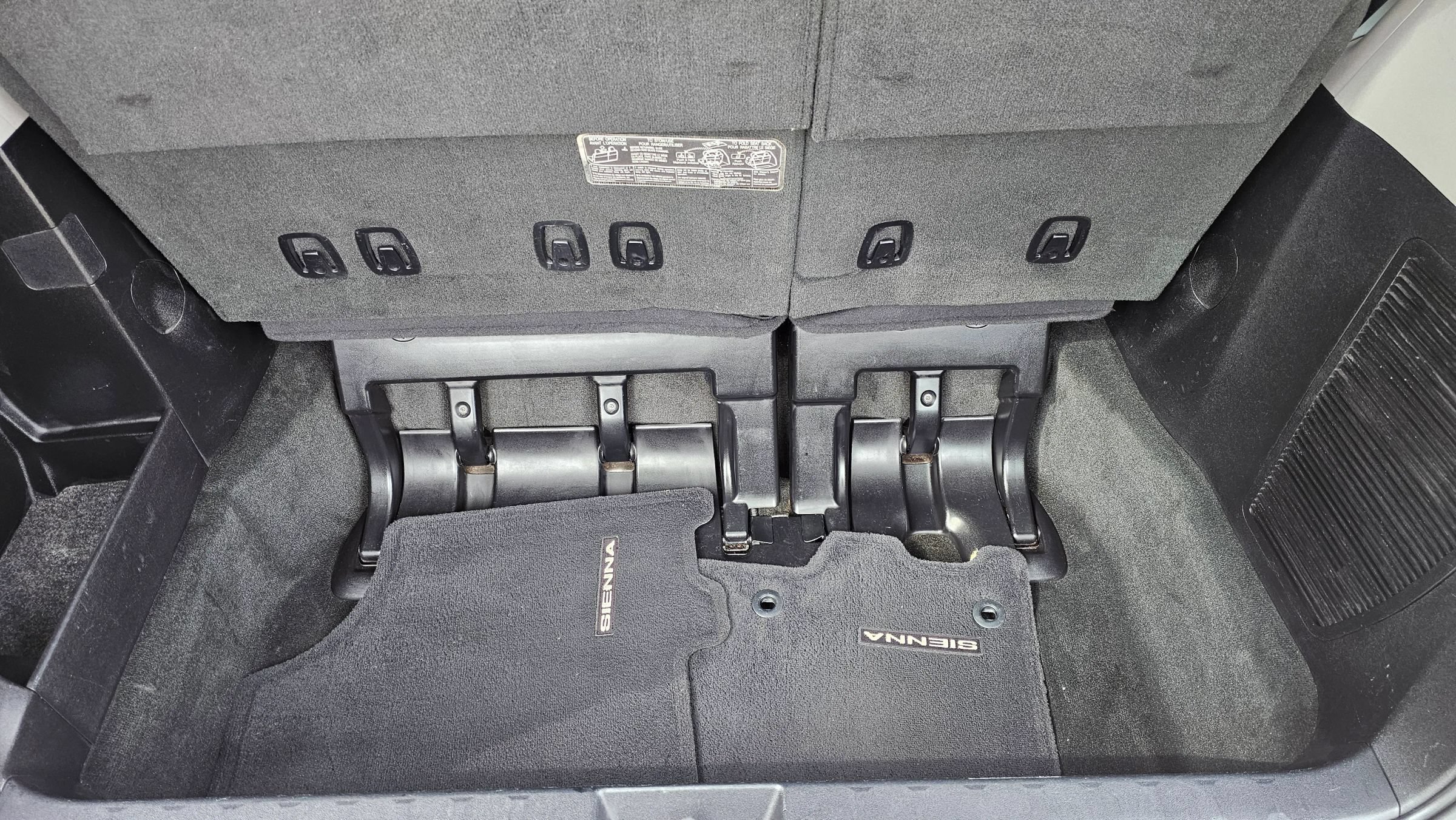 Used 2015 Toyota Sienna Limited Premium FWD image 9