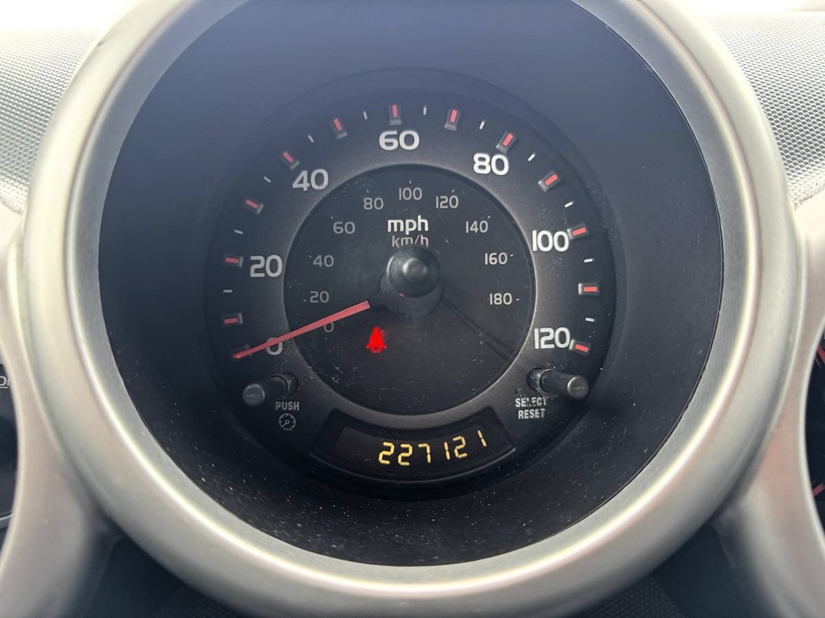 Used 2005 Honda Element EX image 24