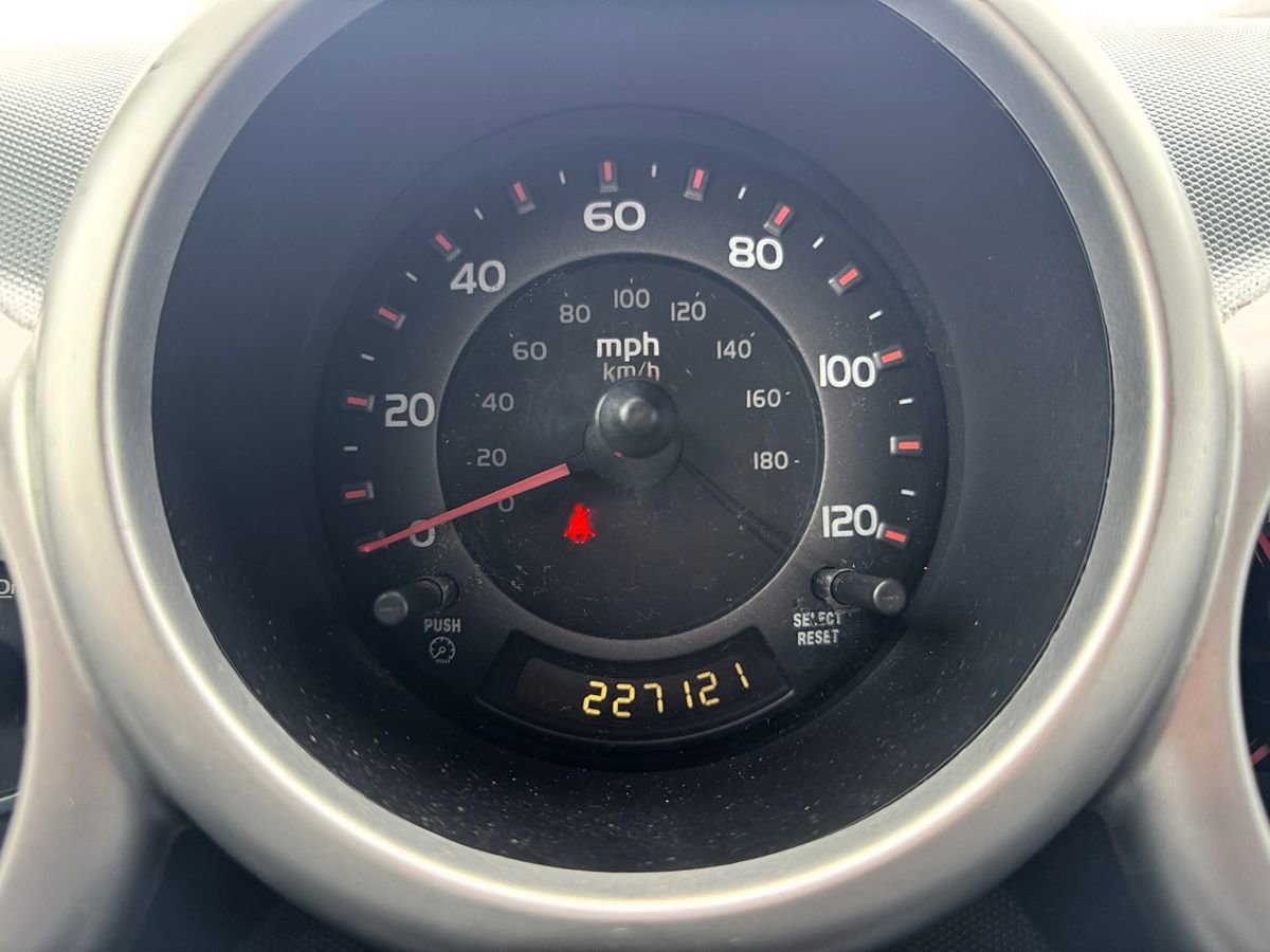 Used 2005 Honda Element EX image 24