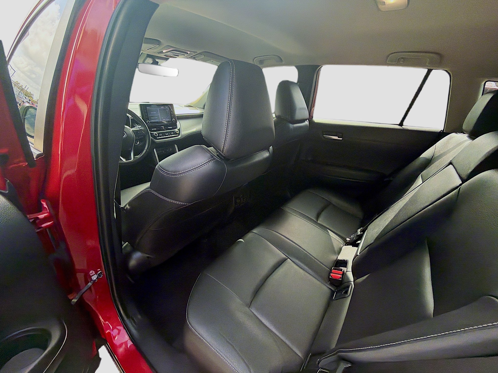 Used 2022 Toyota Corolla Cross XLE FWD image 23
