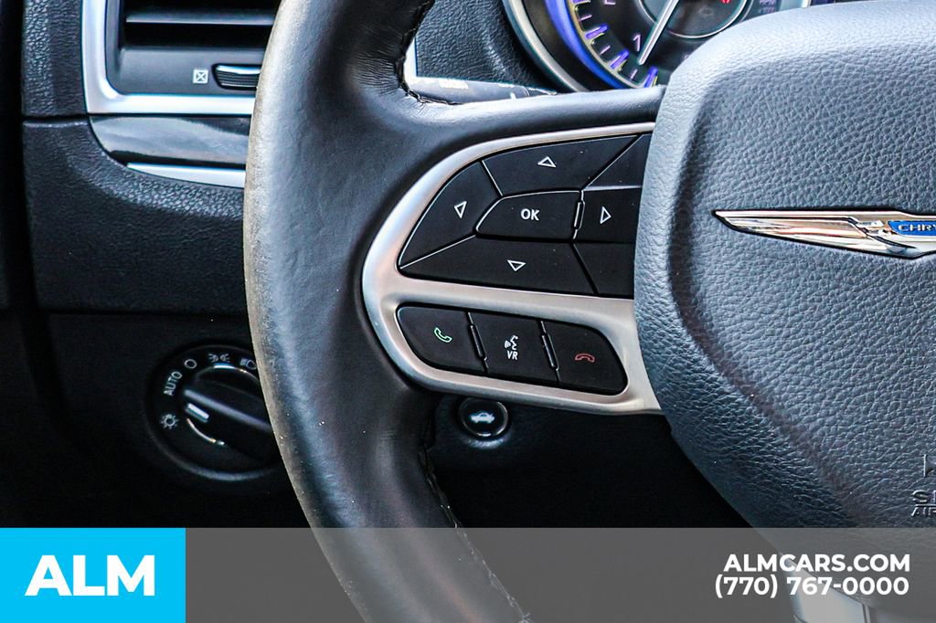 Used 2017 Chrysler 300 Limited RWD image 32