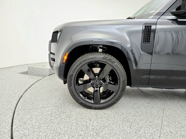 New 2026 Land Rover Defender 130 V8 AWD/4WD image 24