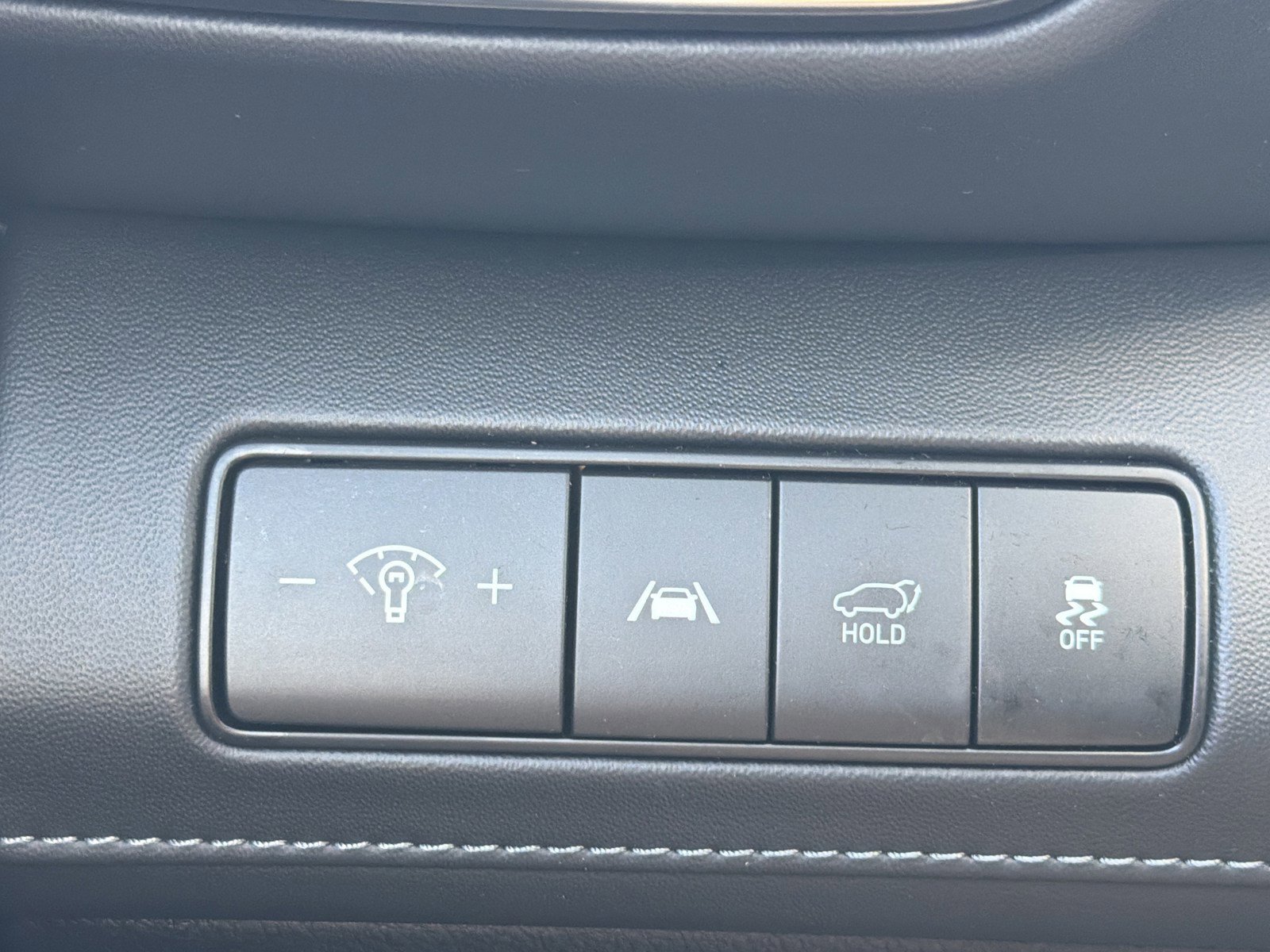 Used 2022 Hyundai Santa Fe Limited w/ Cargo Package image 26