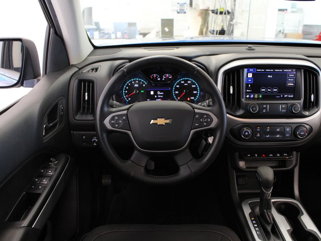 Used 2022 Chevrolet Colorado LT w/ Safety Package RWD image 17