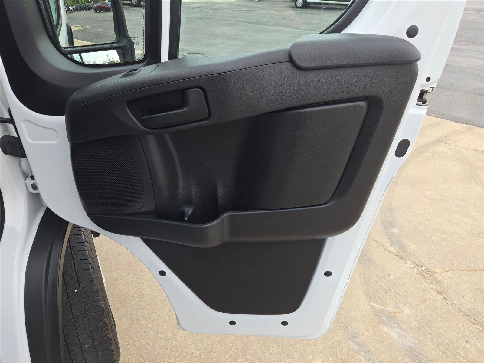 Used 2023 RAM ProMaster 2500 FWD image 6