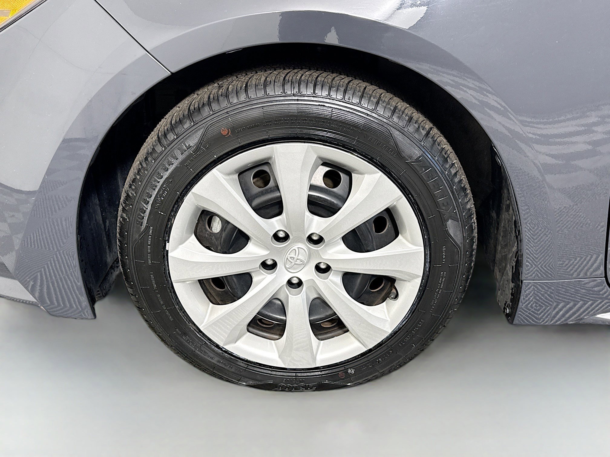 Used 2024 Toyota Corolla LE FWD image 37