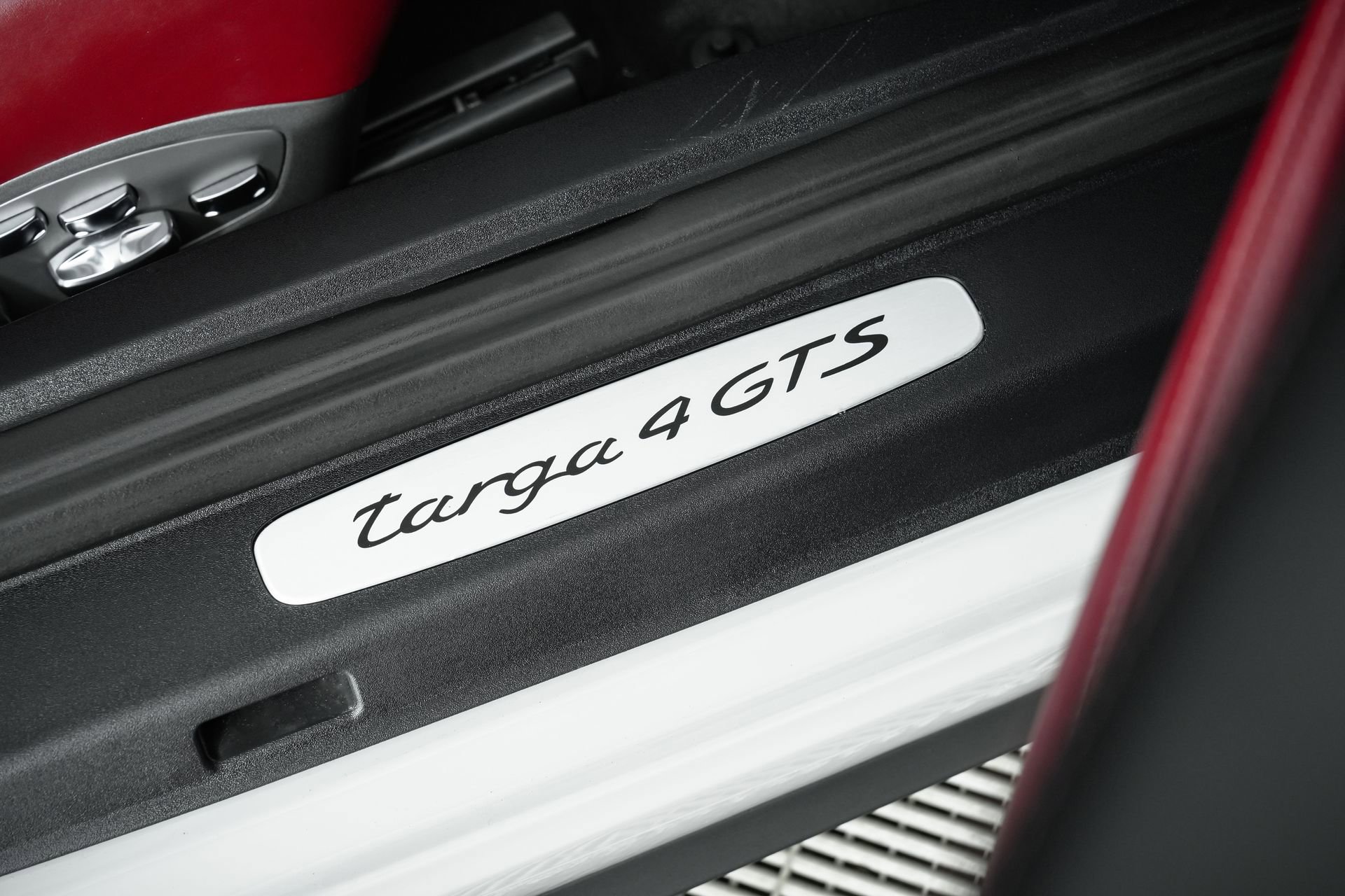 Used 2018 Porsche 911 Targa 4 GTS image 73