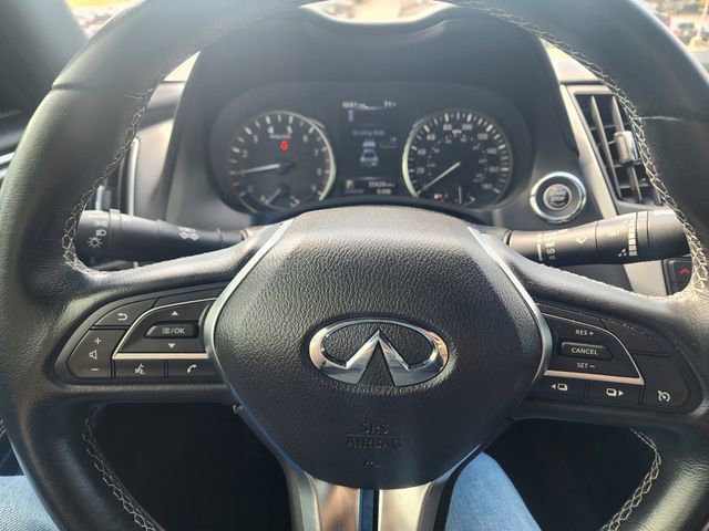 Used 2020 INFINITI Q60 3.0t Luxe RWD image 6
