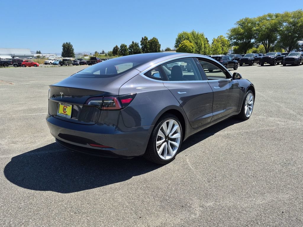 Used 2018 Tesla Model 3 Long Range RWD image 3