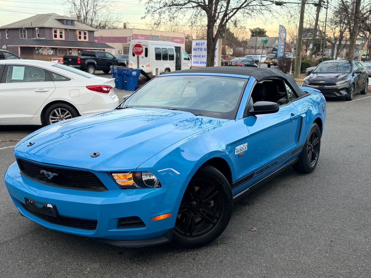 Used 2012 Ford Mustang V6 Convertible RWD image 3