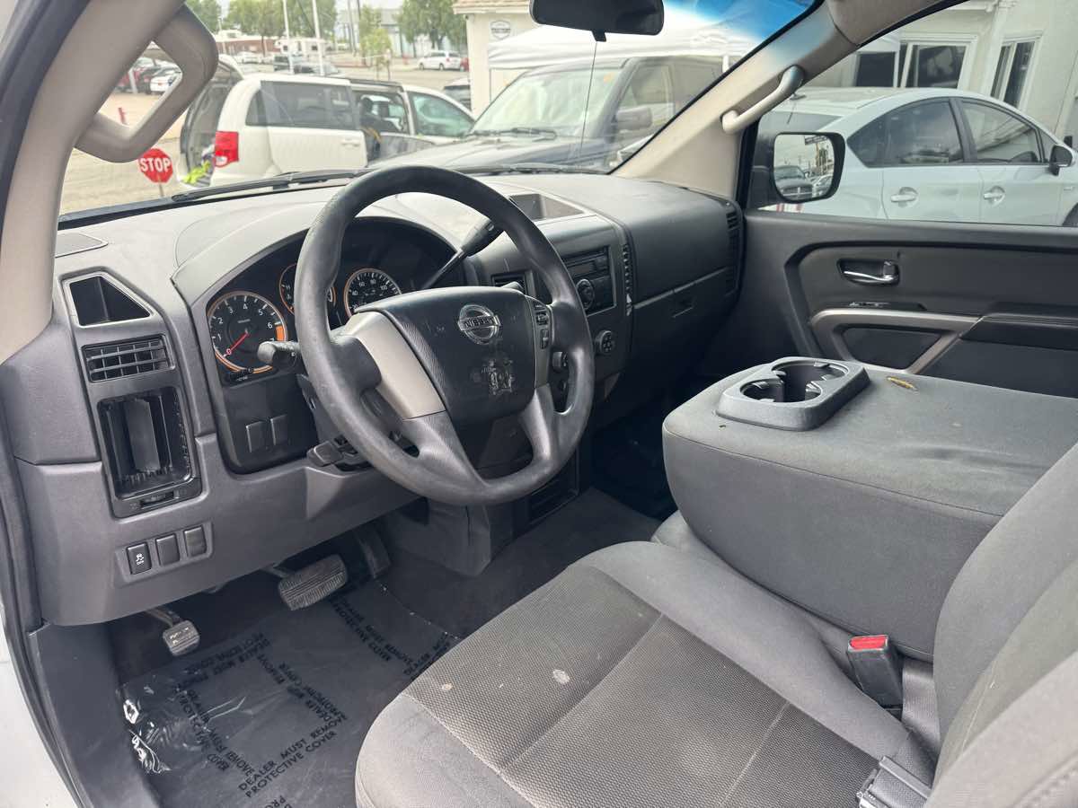 Used 2015 Nissan Titan S image 17