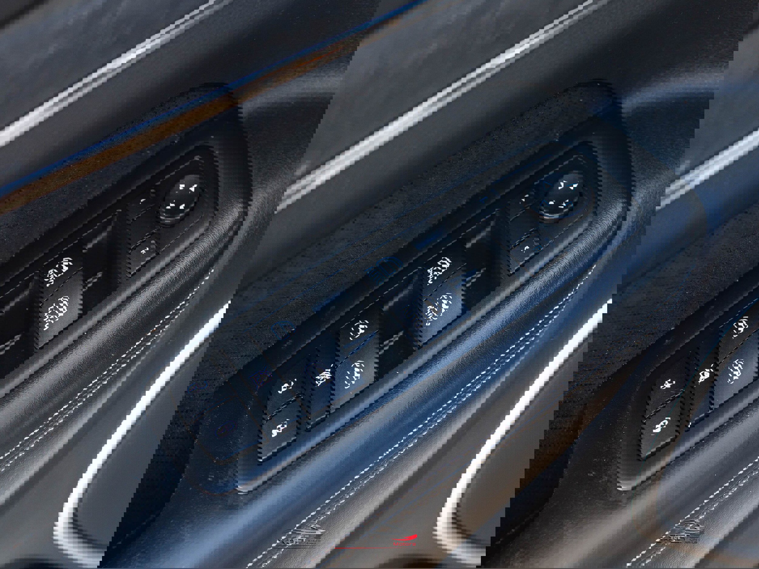 Used 2016 Jeep Grand Cherokee SRT image 39