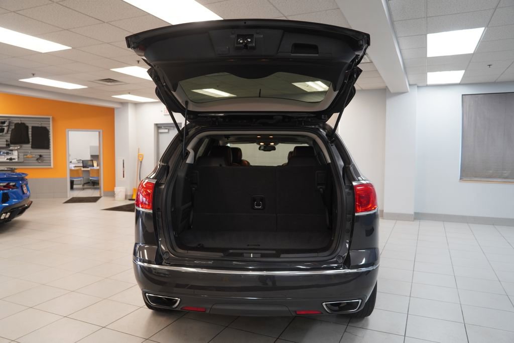 Used 2017 Buick Enclave Leather image 10