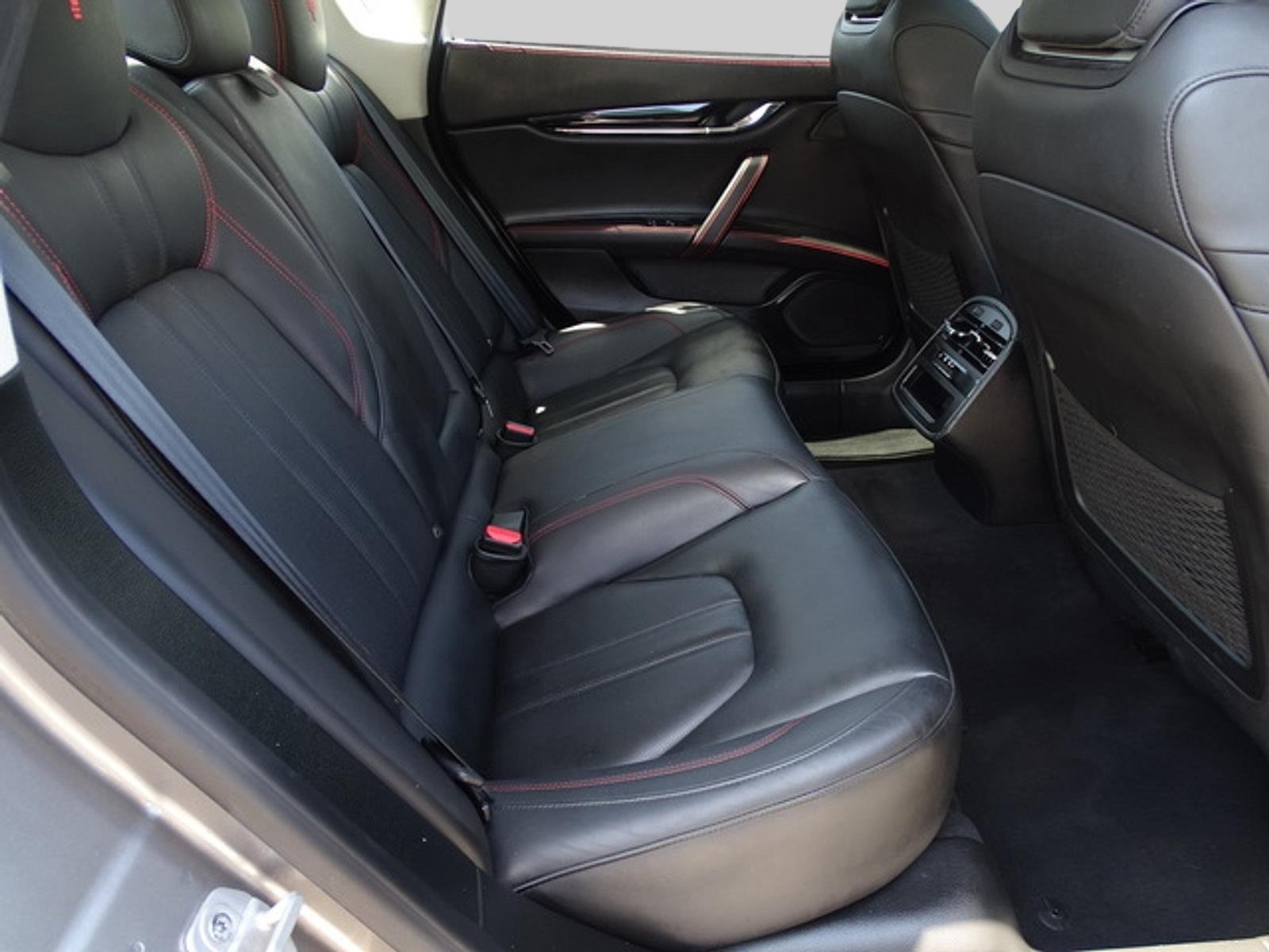 Used 2018 Maserati Quattroporte S GranSport Q4 AWD/4WD image 14