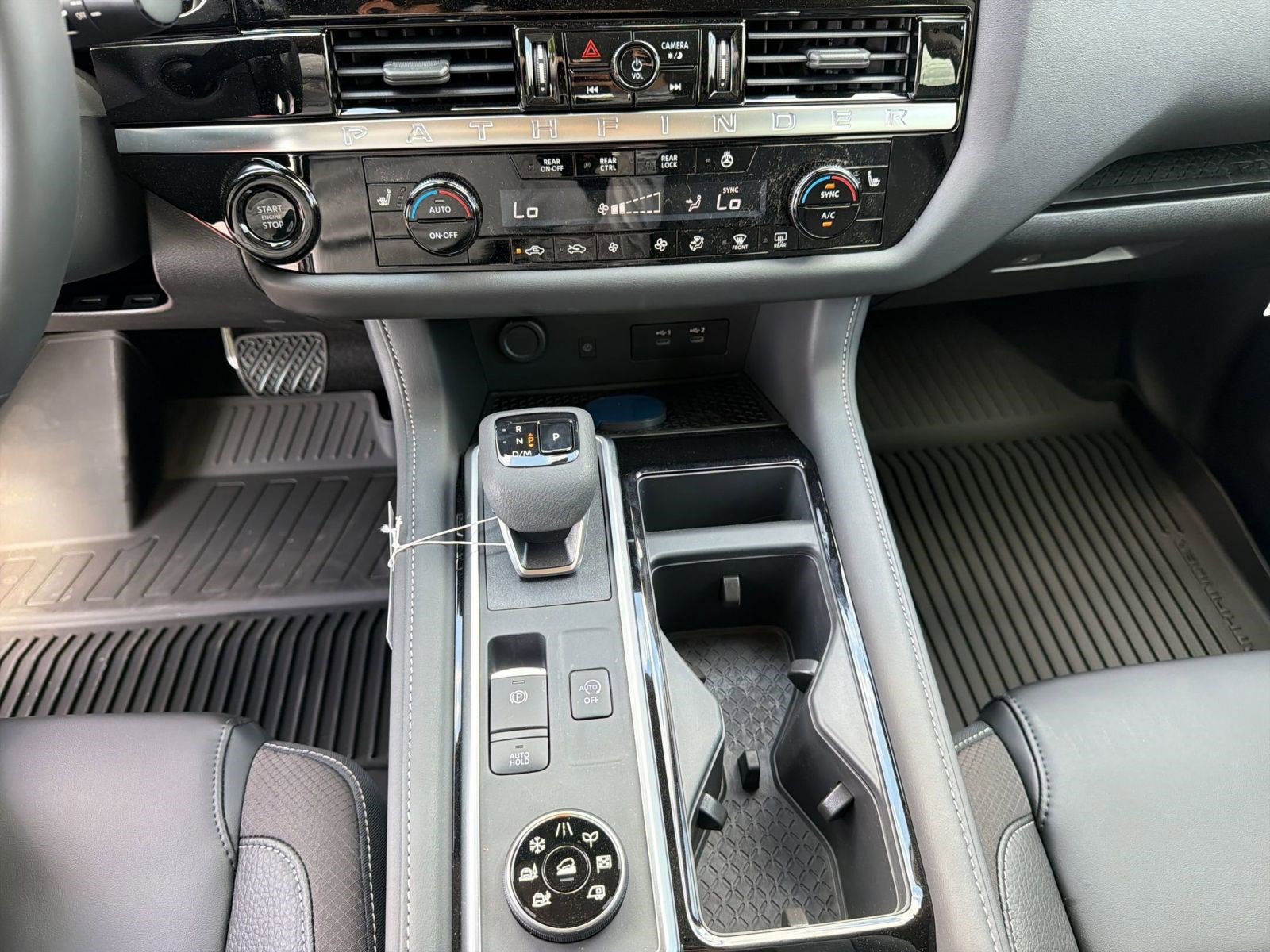 New 2026 Nissan Pathfinder SL image 18