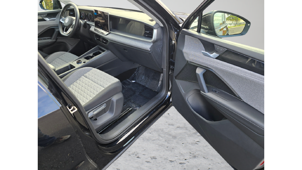 Used 2026 Volkswagen Tiguan S AWD/4WD image 38