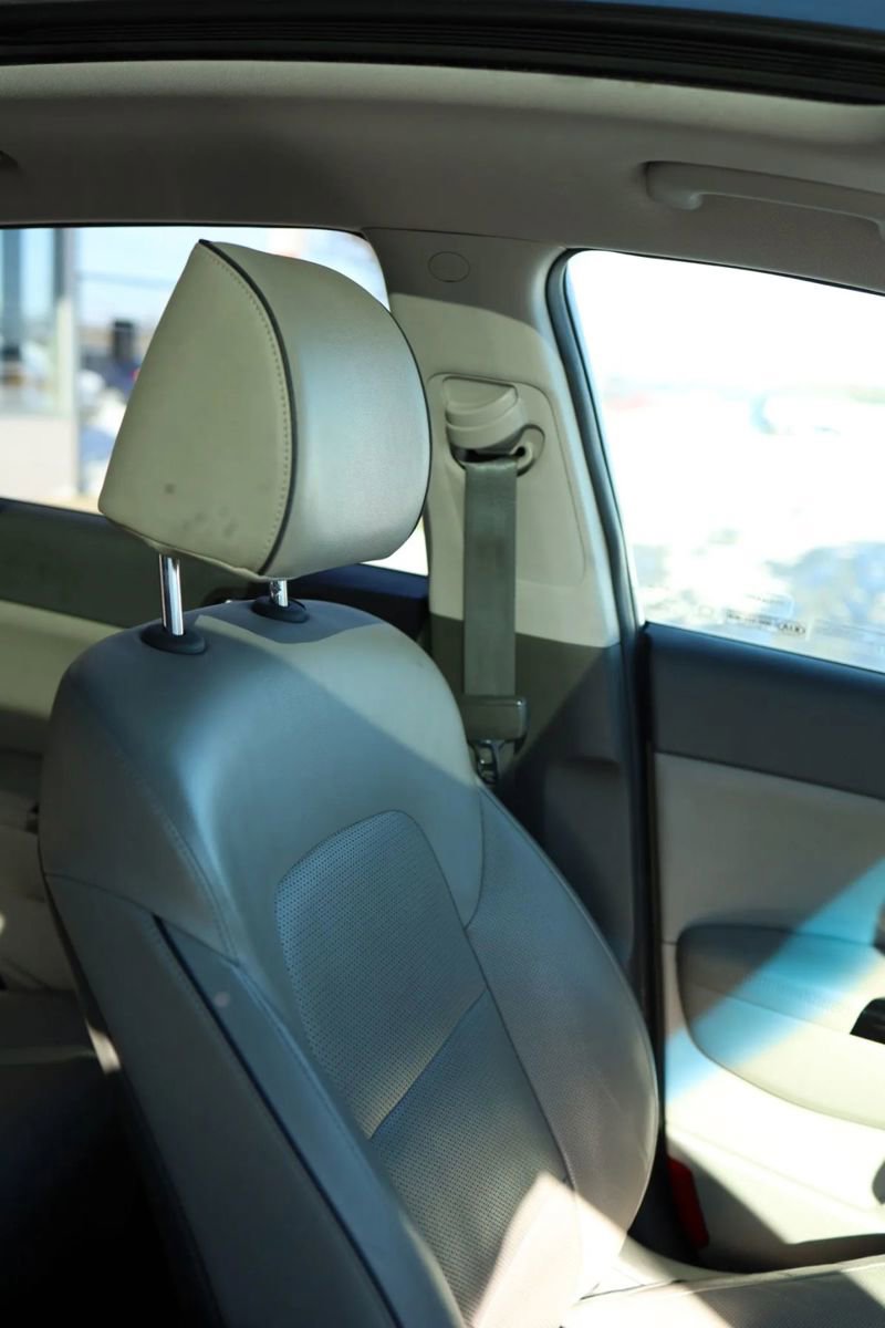 Used 2018 Kia Sportage SX image 50