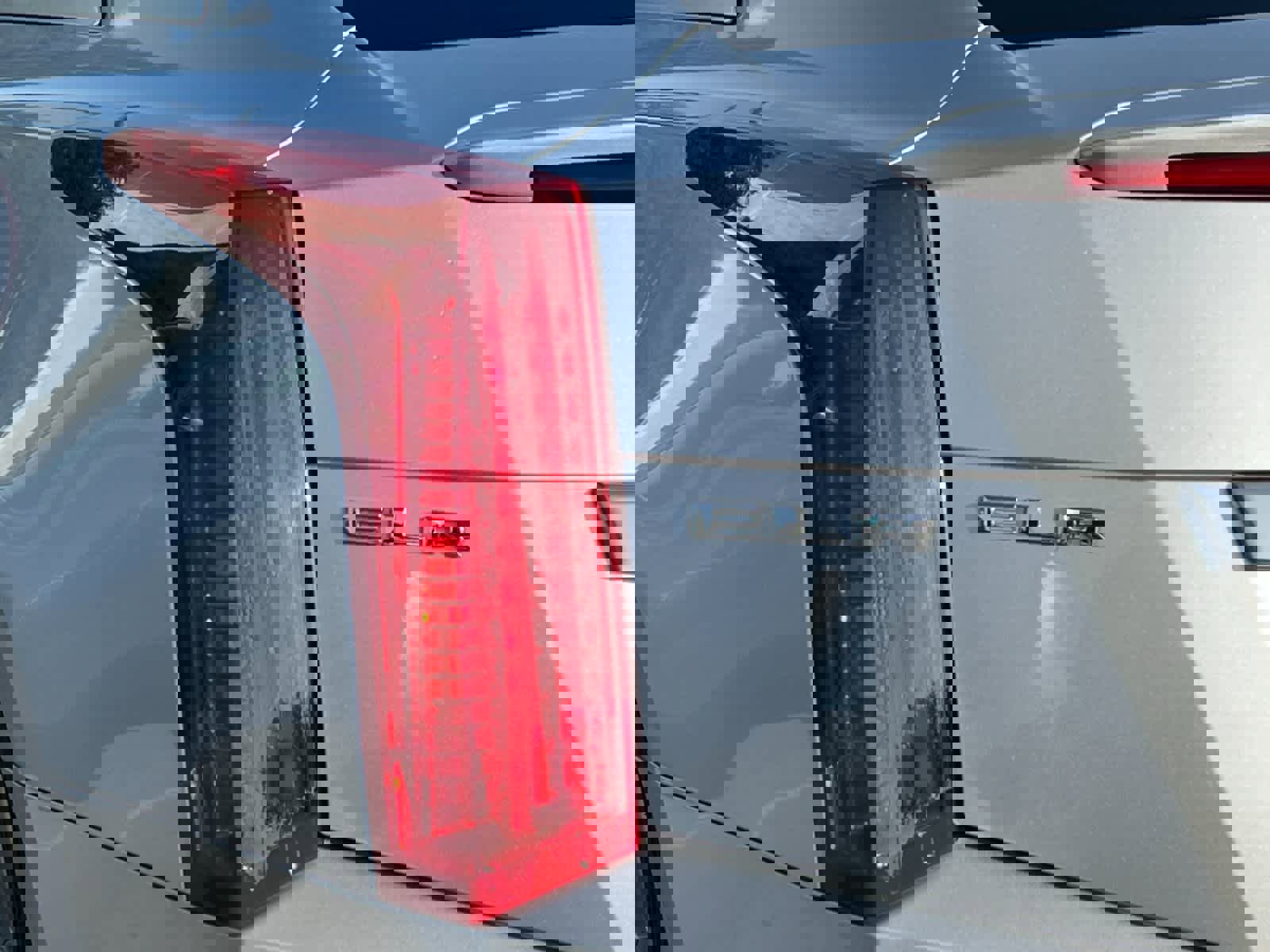 Used 2014 Cadillac ELR w/ Luxury Package image 26