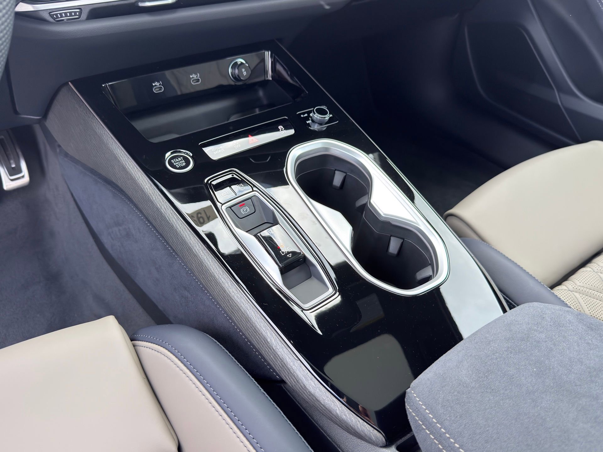 New 2026 Audi A6 Prestige image 13