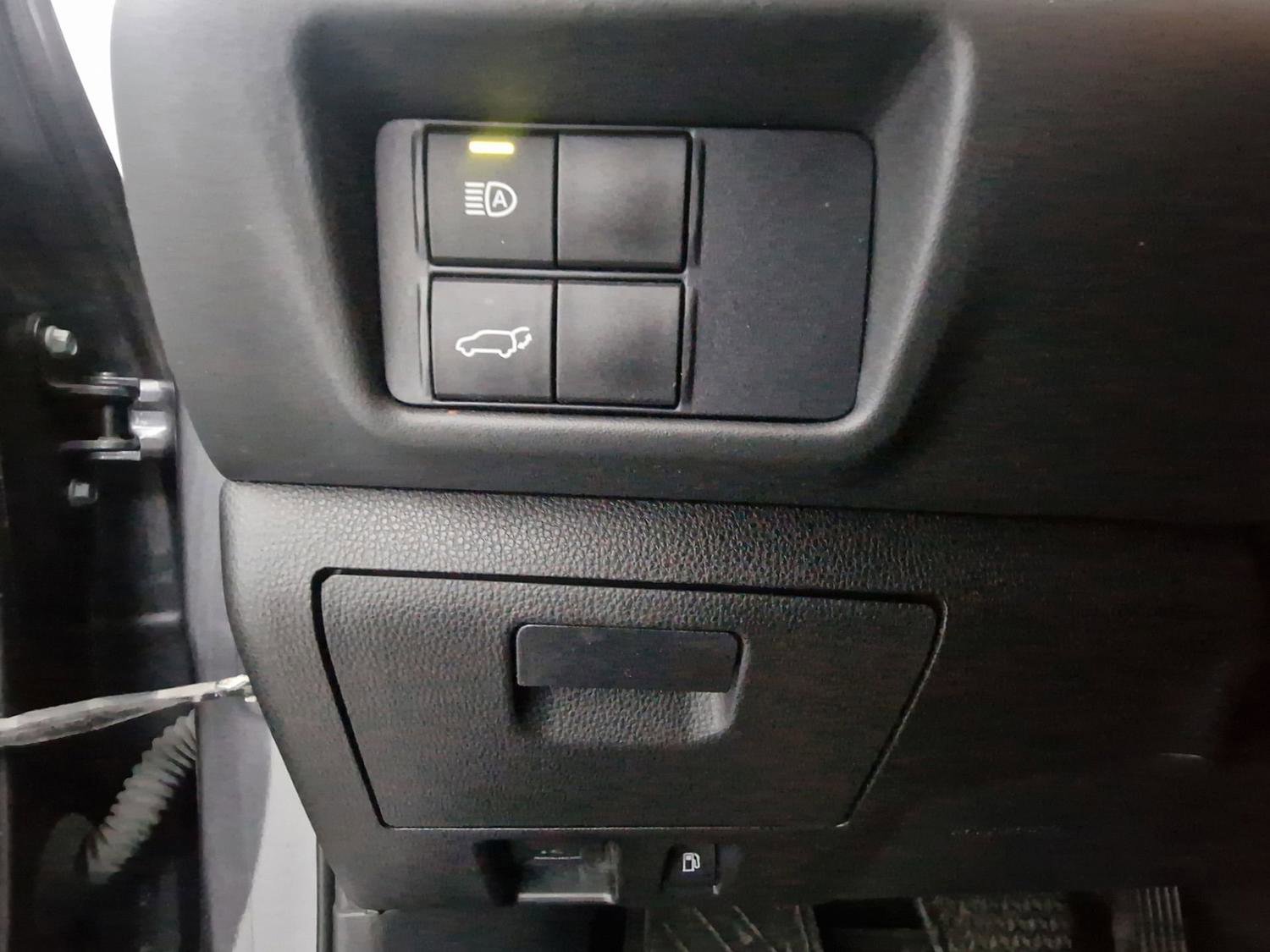 Used 2021 Toyota Highlander XLE image 27