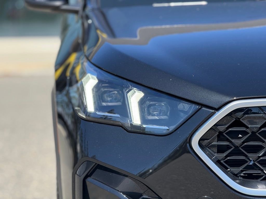 Used 2025 BMW X2 xDrive28i w/ Technology Package image 12