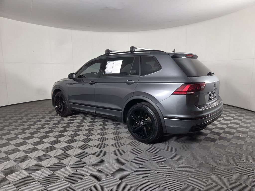 Used 2023 Volkswagen Tiguan SE R-Line FWD image 6
