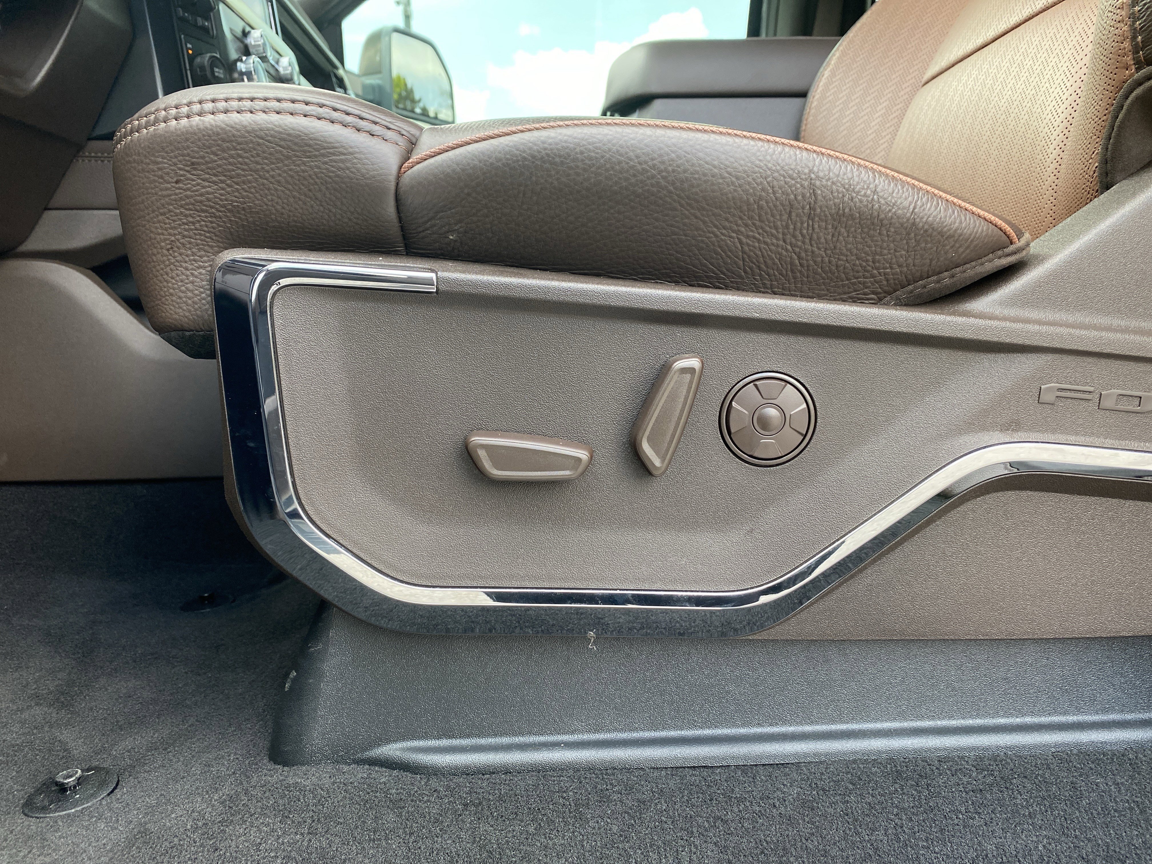 Used 2026 Ford F450 King Ranch w/ Chrome Package image 27