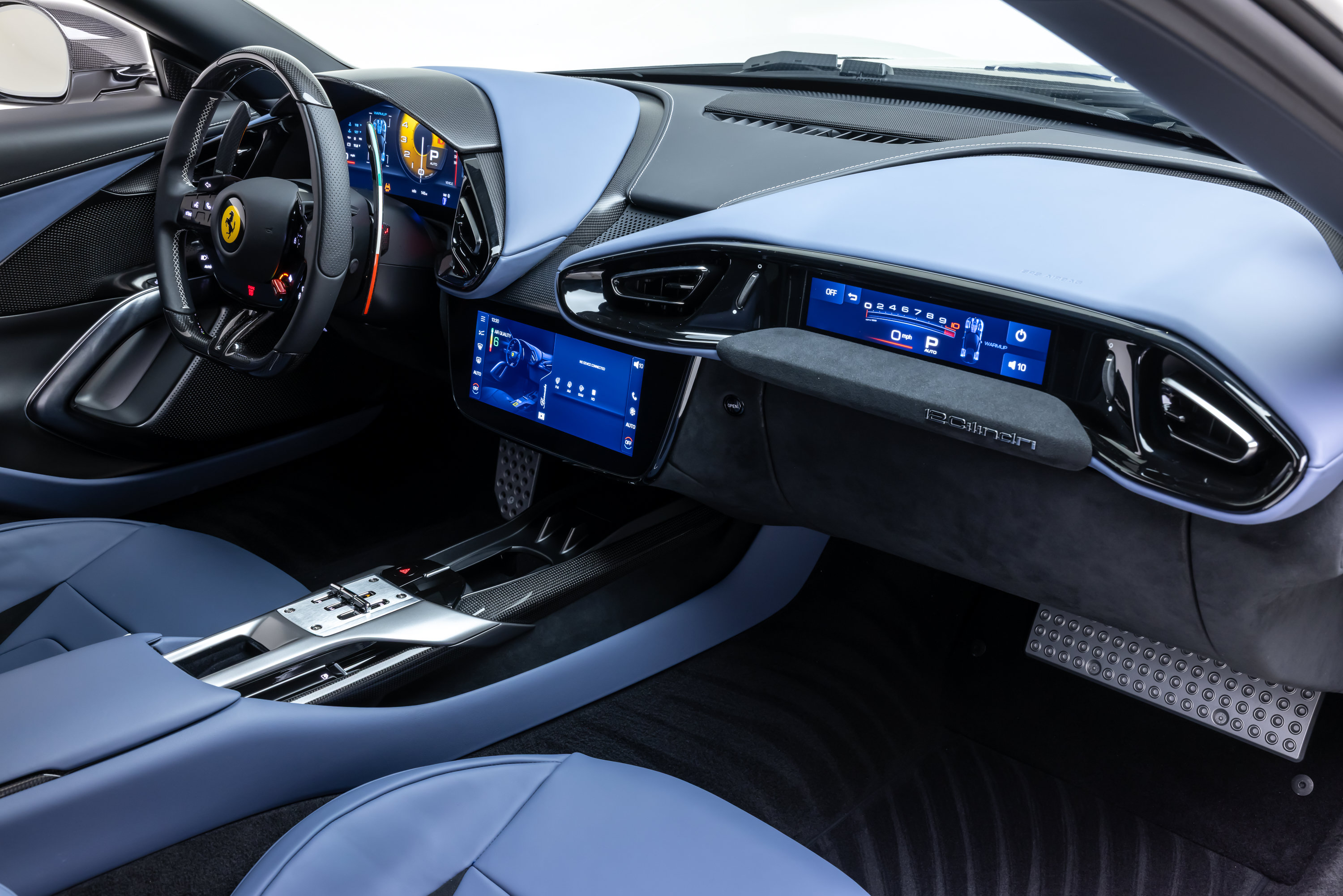 Used 2025 Ferrari 12Cilindri RWD image 32