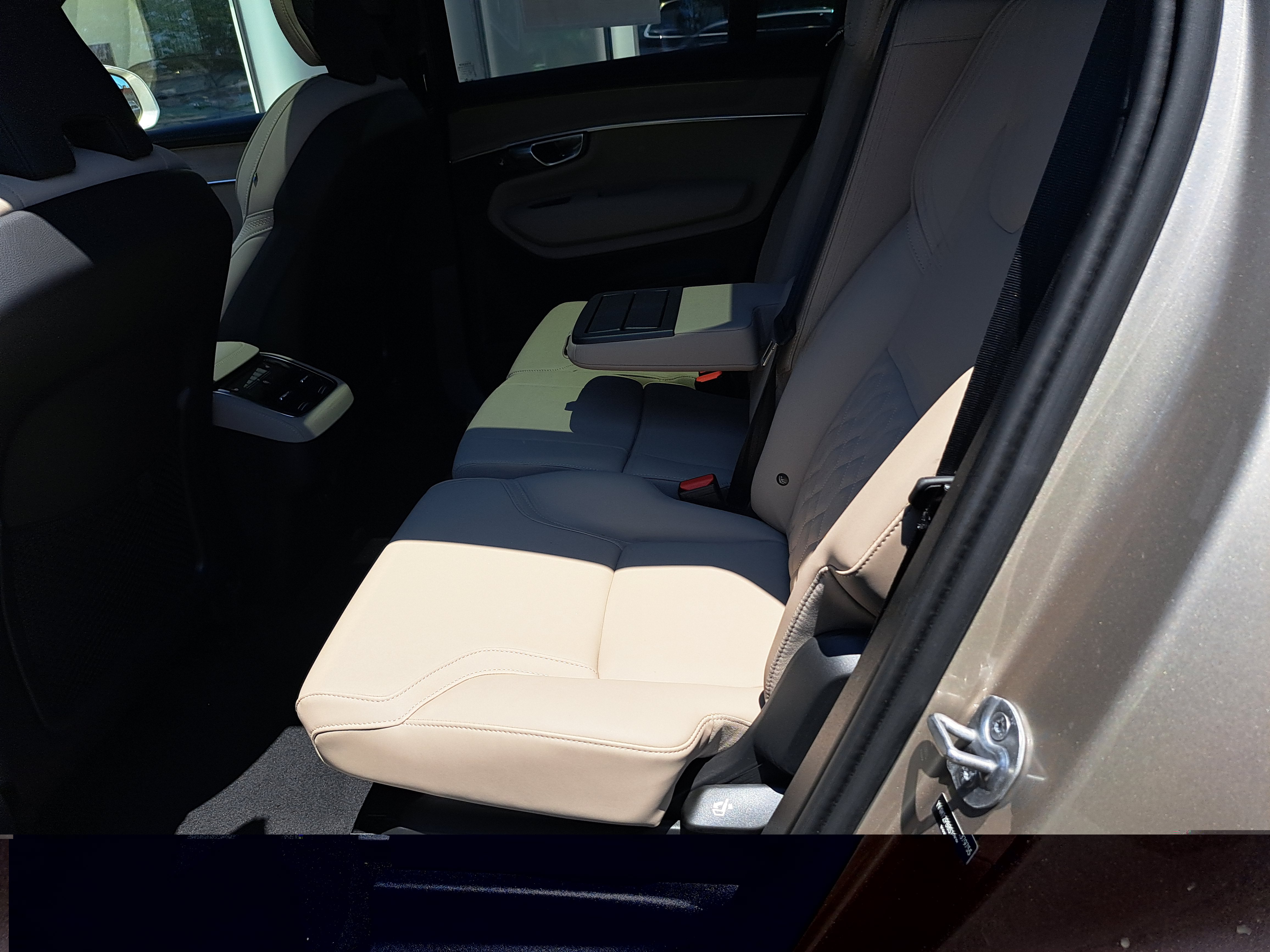 New 2025 Volvo XC90 B5 Plus AWD/4WD image 23