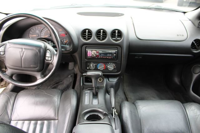 Used 2001 Pontiac Firebird Formula w/ Protection Group RWD image 15