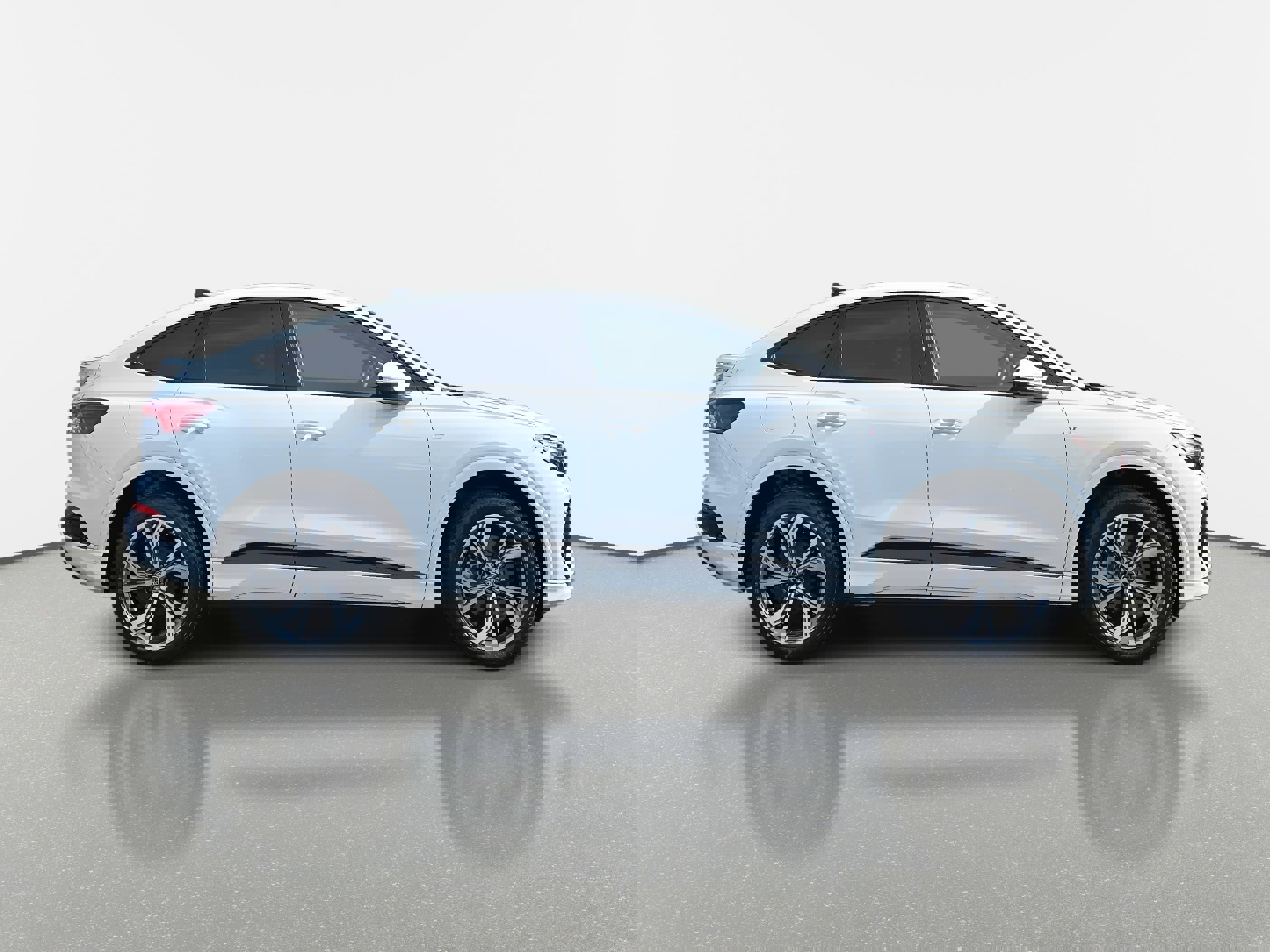 Used 2023 Audi Q4 e-tron Prestige w/ Black Optic Package image 4