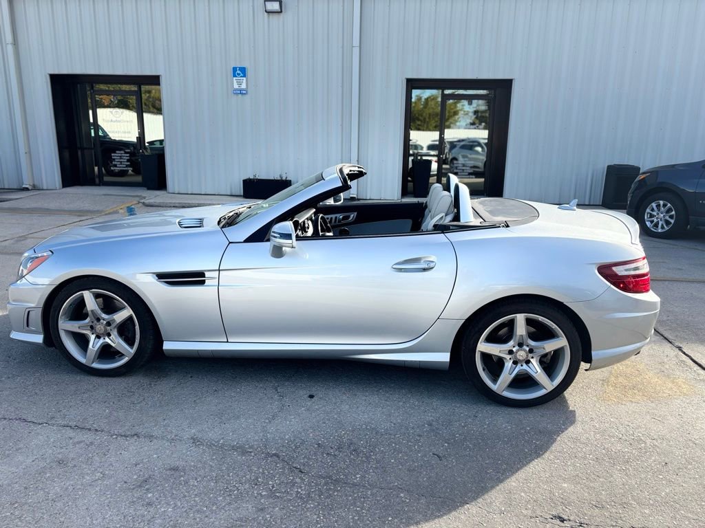 Used 2016 Mercedes-Benz SLK 300 image 18