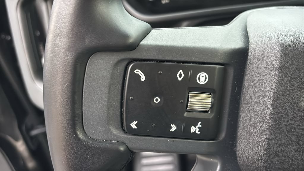 Used 2024 Land Rover Defender 110 X-Dynamic SE AWD/4WD image 16