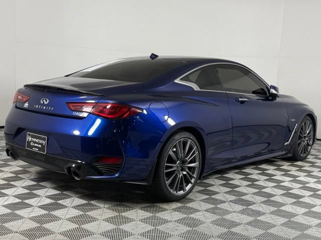 Used 2017 INFINITI Q60 Red Sport 400 RWD image 6