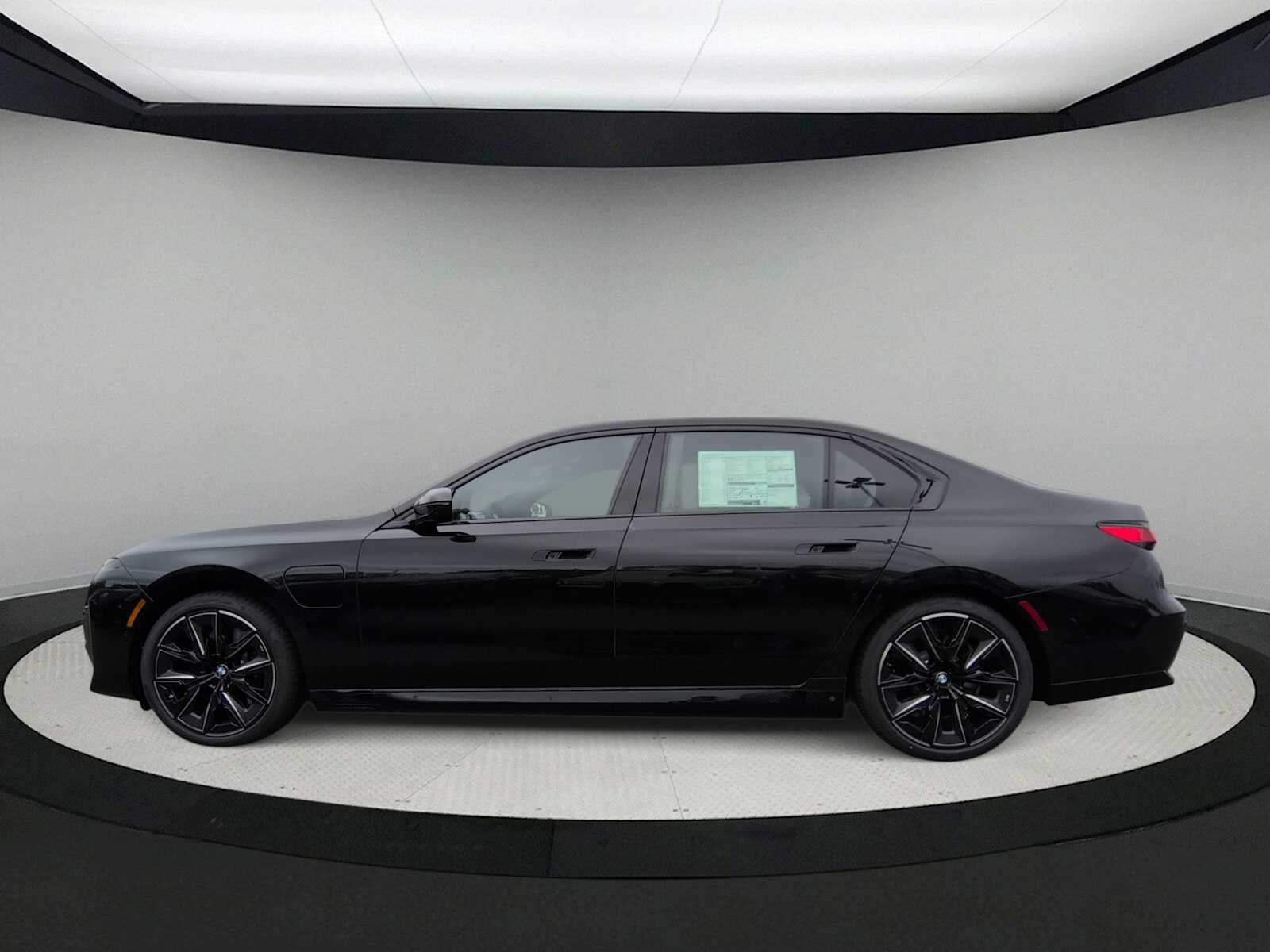 New 2026 BMW 750e xDrive w/ Executive Package AWD/4WD image 5